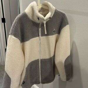 Matching Colorblock Sherpa Jackets – Gray & Beige